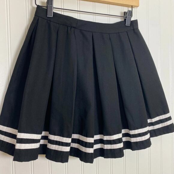 Hot Topic Womens Pleated Mini Skirt Size S/M Tennis Preppy Dark Academia Grunge - Picture 3 of 10